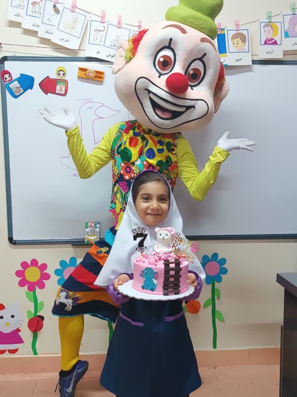 دبستان و کودکستان غیردولتی دخترانه نورا